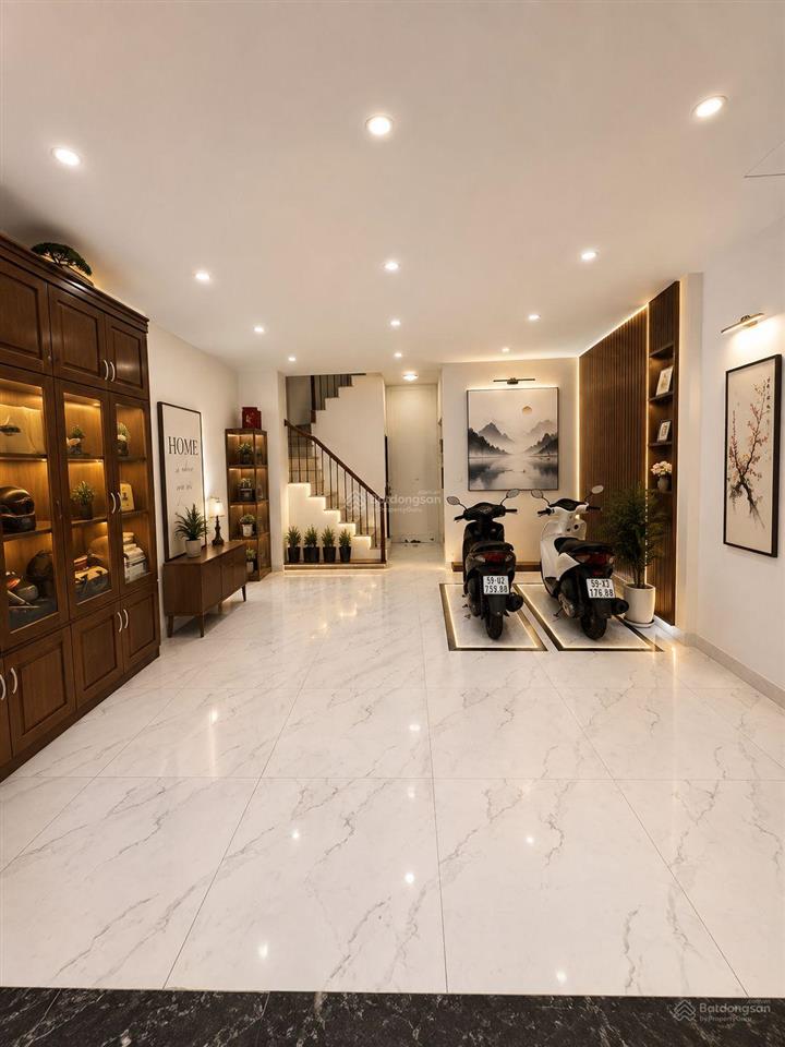 Hiếm, nhà phân lô, ô tô đỗ cửa phố trịnh công sơn, tây hồ, dt 74m2, mt 4.6m, giá 26.5 tỷ