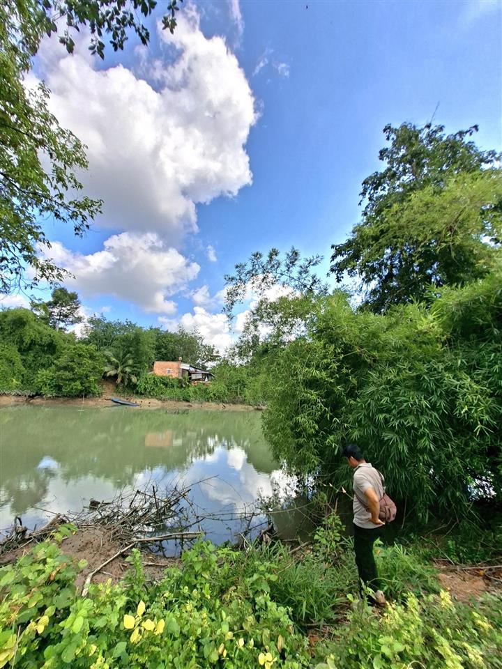 Cần bán gấp 1.3ha view sông sài gòn xã bến củi dmc tây ninh, cách kcn bến củi 400m. giá 9.5 tỷ