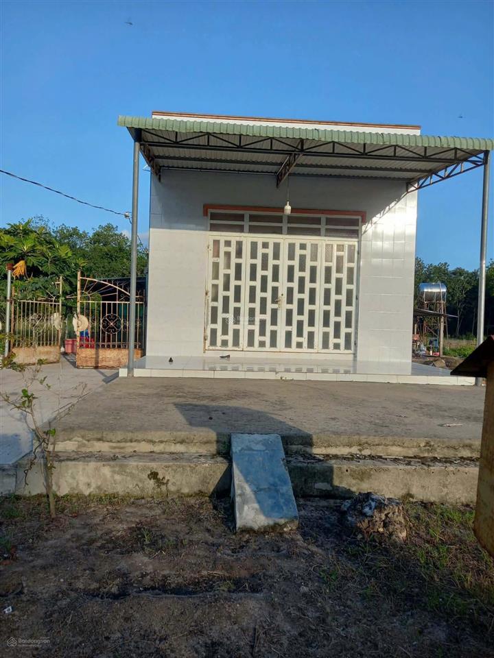 Chính chủ kẹt tiền bán 6.468m2, 200mtc, nhà yến, vườn cao su. xã minh thạnh tphcm. giá 2.1tỷ
