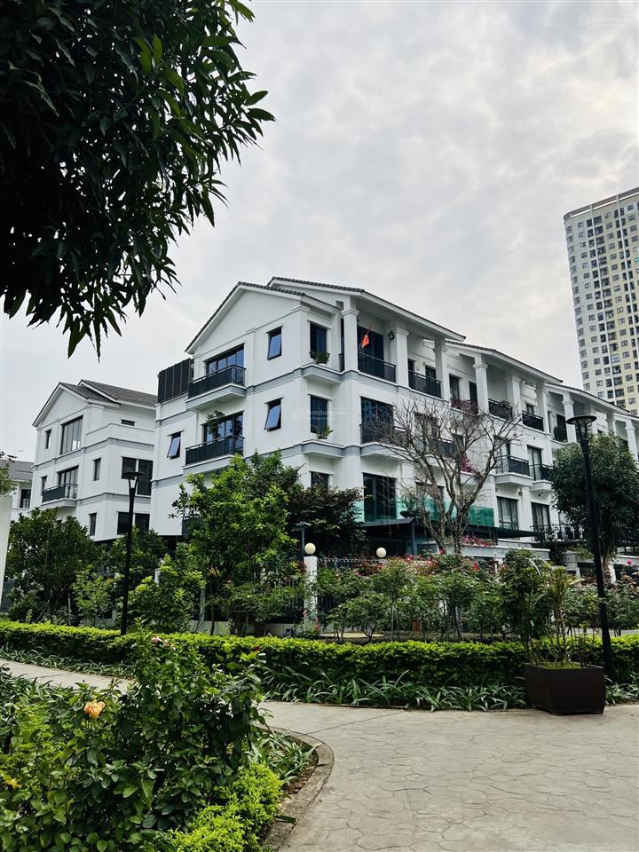 Ra hàng căn liền kề st5 full đồ gamuda, vị trí đẹp giá 34 tỷ.  0969 868 ***