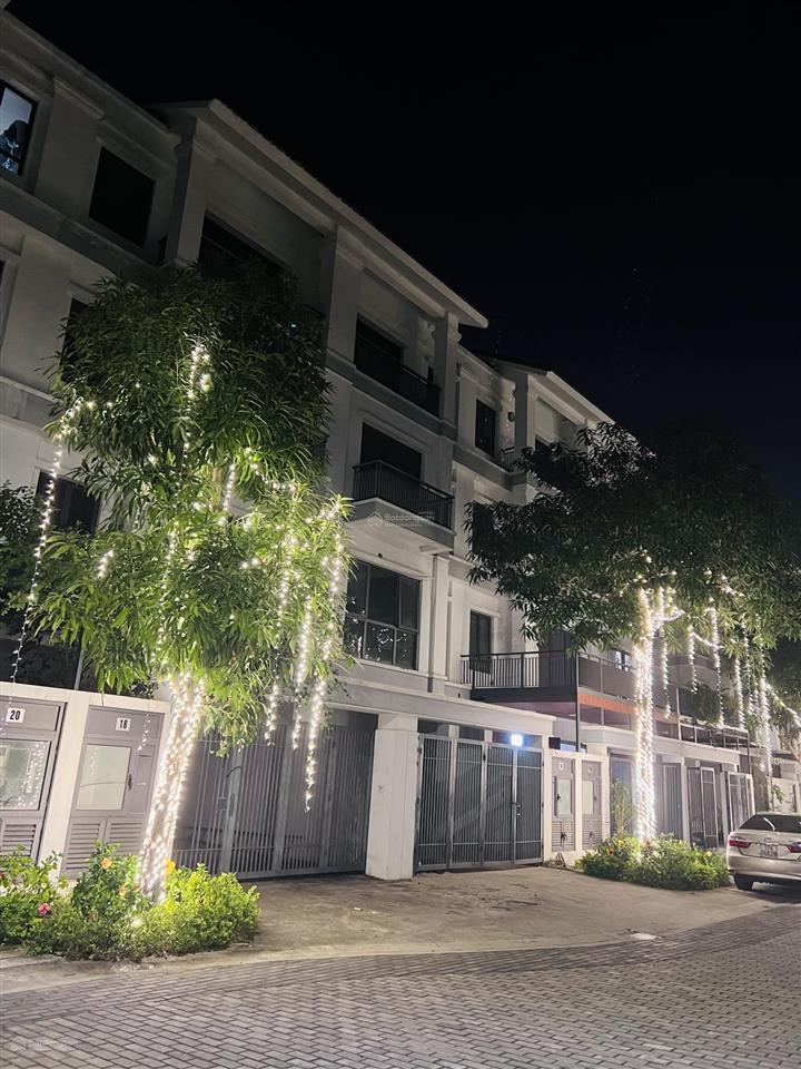 Ra hàng căn liền kề st5 full đồ gamuda, vị trí đẹp giá 34 tỷ.  0969 868 ***