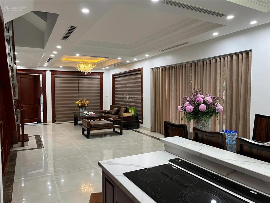 Cho thuê liền kề góc gamuda full đồ giá 31tr/tháng, vào ở được ngay.  0969 868 ***