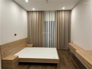 Chính chủ bán căn 3pn tầng trung, hướng nam view biệt thự,full nội thất cao cấp, sẵn sổ đỏ sang tên