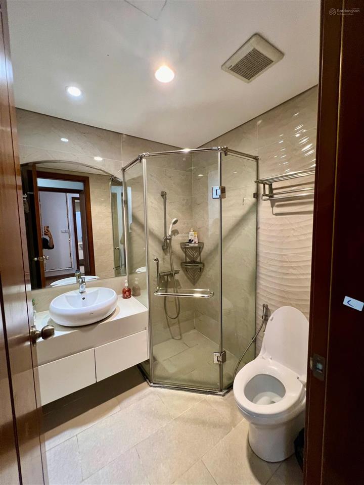 Tôi chính chủ cần cho thuê căn hộ park hill 2 phòng ngủ đầy đủ nội thất