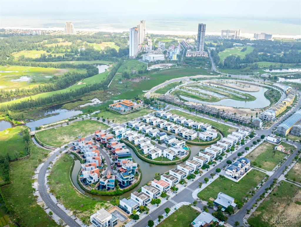 Bán biệt thự ven biển đà nẵng, đất ở sở hữu lâu dài, giá 15,5tỷ , 314.6m2, giá tốt nhất da victoria