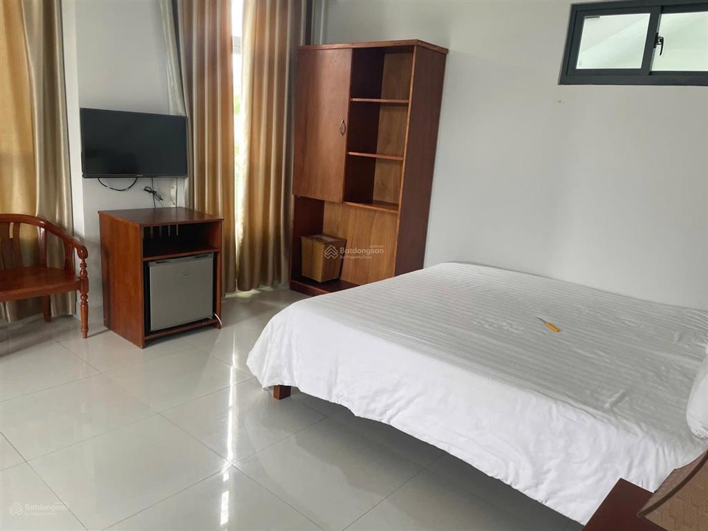Bán gấp villa 4 phòng biển an bàng, hội an. doanh thu cho thuê tháng 35 triệu. cách biển 500m