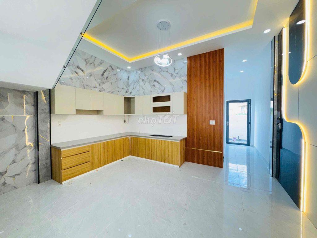 nhà bán nằm gần chợ bình chánh