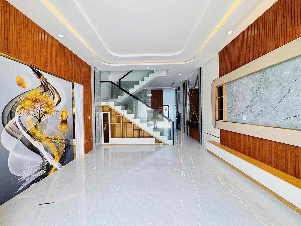 nhà bán nằm gần chợ bình chánh