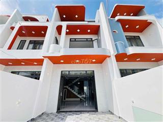 nhà bán nằm gần chợ bình chánh