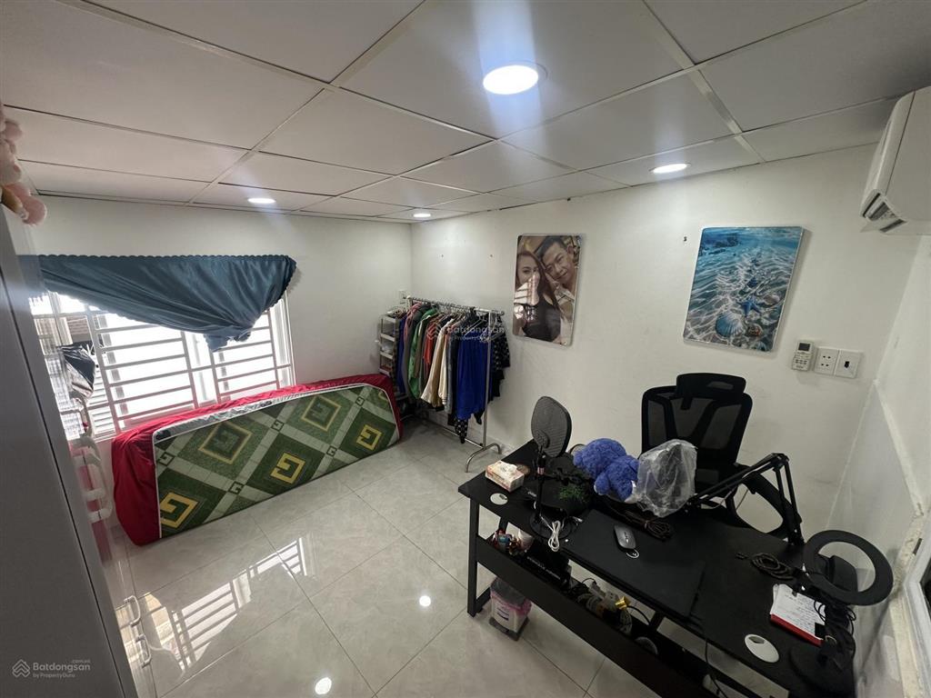 Nhà chính chủ cần bán tại phạm hùng ngay hồ bơi hoà bình