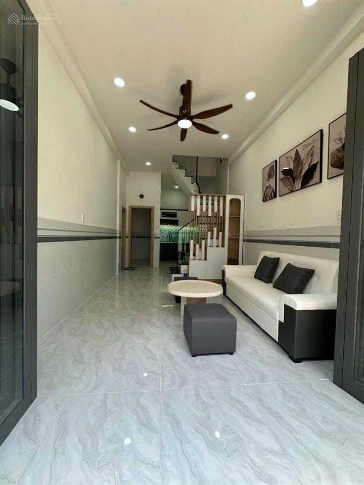 Nhà bán ngay cầu chữ y quận 8 đi quận 5 2 phút !!