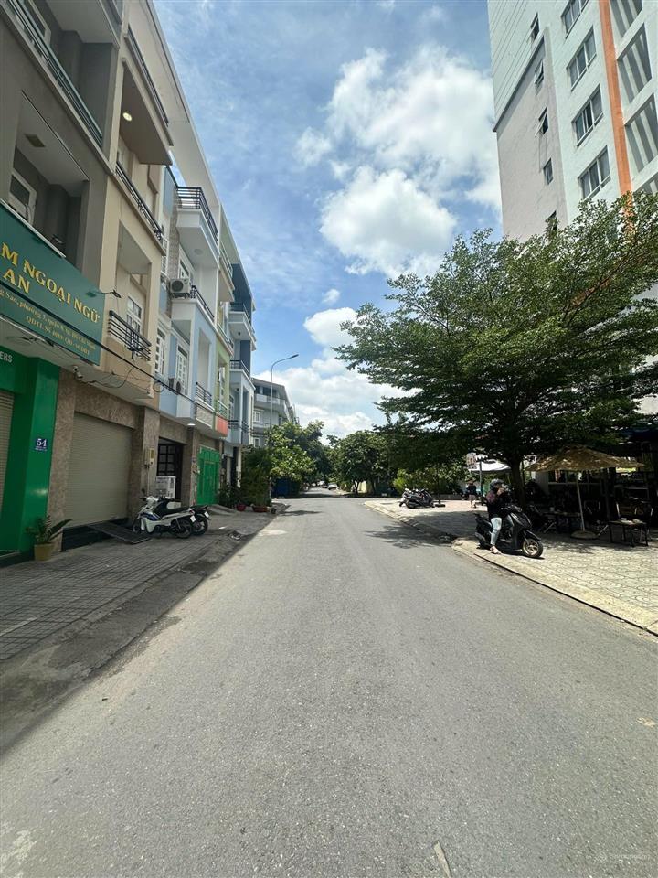 Nhà bán mặt tiền nội bộ đường số 3 khu vip bông sao