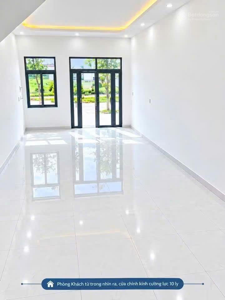 Bán nhà phố, giá chỉ từ 1,4 tỷ/căn