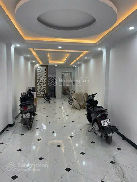 Cho thuê nhà vũ phạm hàm nguyễn khang	dt 60m x 7 tầngthông sàn, thang máy, điều hòa, giá thuê	30tr