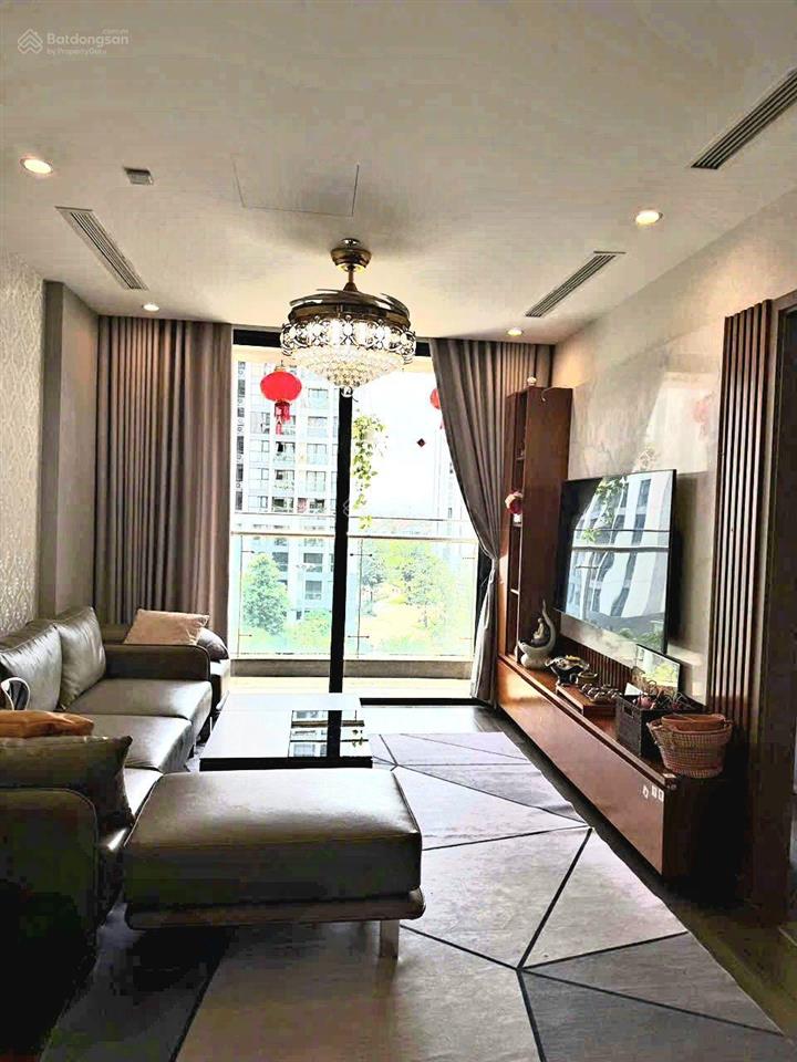 Bán căn hộ cao cấp 2pn2wc cực đẹp, giá tốt tại vinhomes symphony