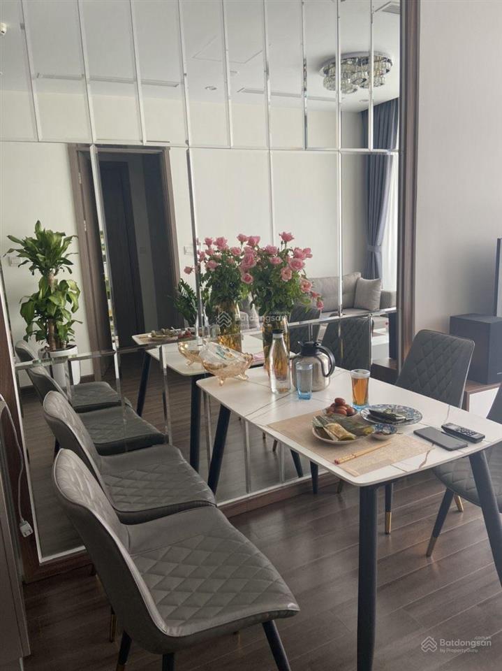 Bán gấp căn hộ 2pn2wc 66m2, giá cực tốt tại dự án vinhomes symphony