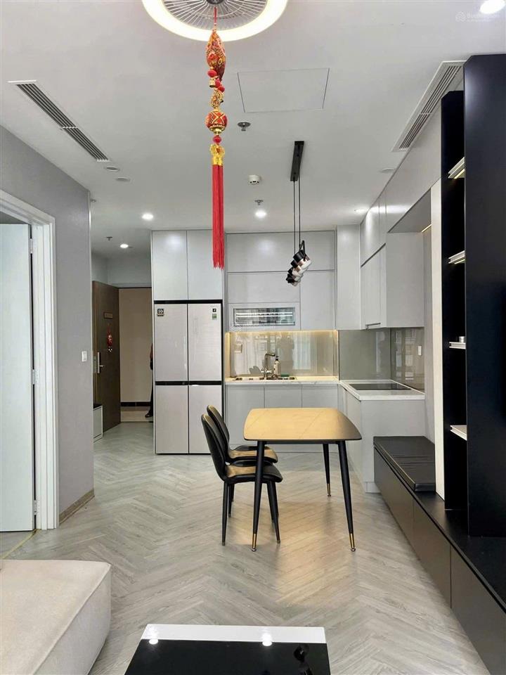 Cho thuê căn 2pn2wc thiết kế cực đẹp tại vinhomes symphony