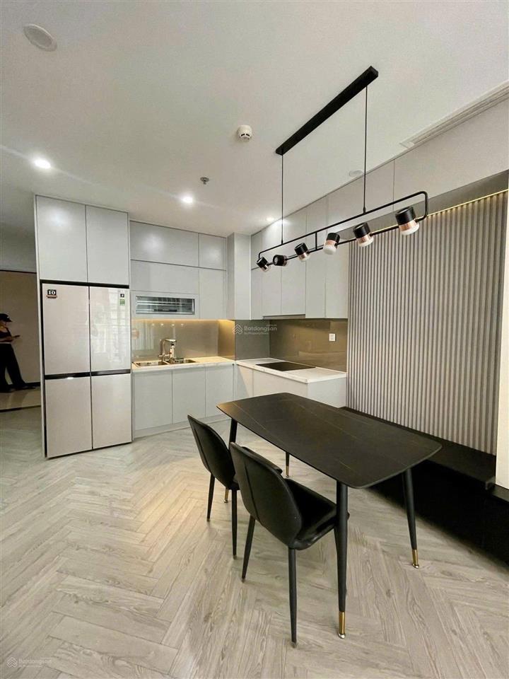 Cho thuê căn 2pn2wc thiết kế cực đẹp tại vinhomes symphony