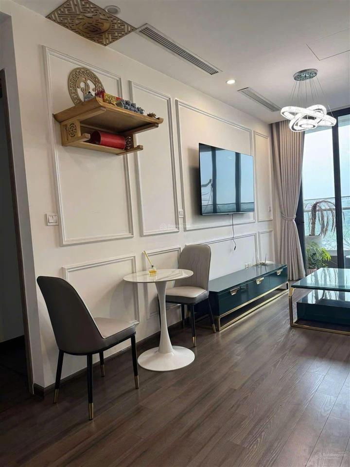 Cho thuê căn 2pn2wc thiết kế cực đẹp tại vinhomes symphony