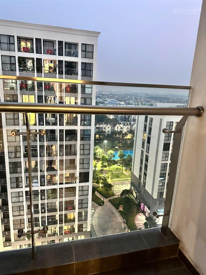 Cho thuê căn hộ studio full đồ, giá cực tốt tại vinhomes symphony