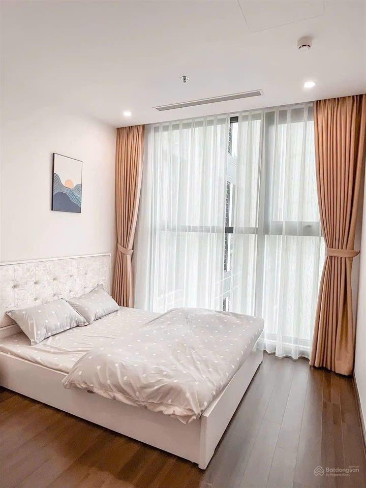 Cho thuê 1 ngủ full đồ mới đẹp, vào ở ngay tại vinhomes symphony