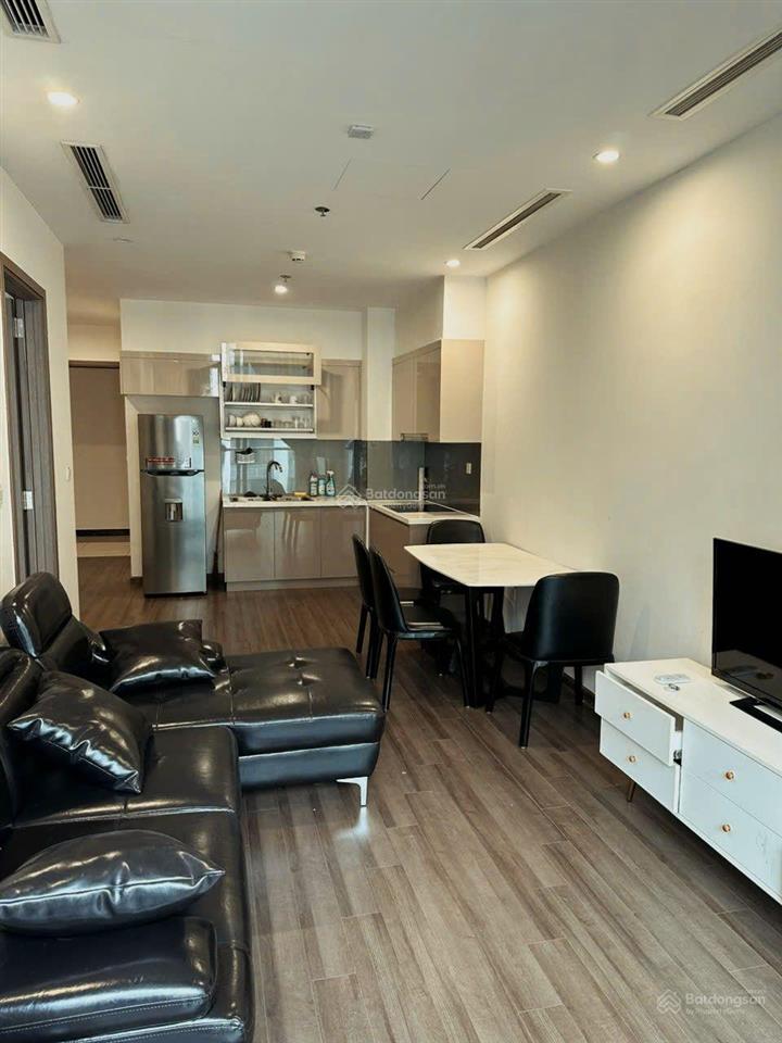 Cho thuê căn 2pn2wc đẹp, giá tốt tại vinhomes symphony