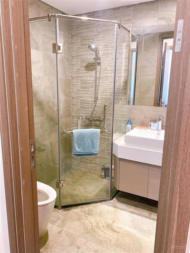 Bán căn hộ cao cấp 2pn2wc cực đẹp, giá tốt tại vinhomes symphony