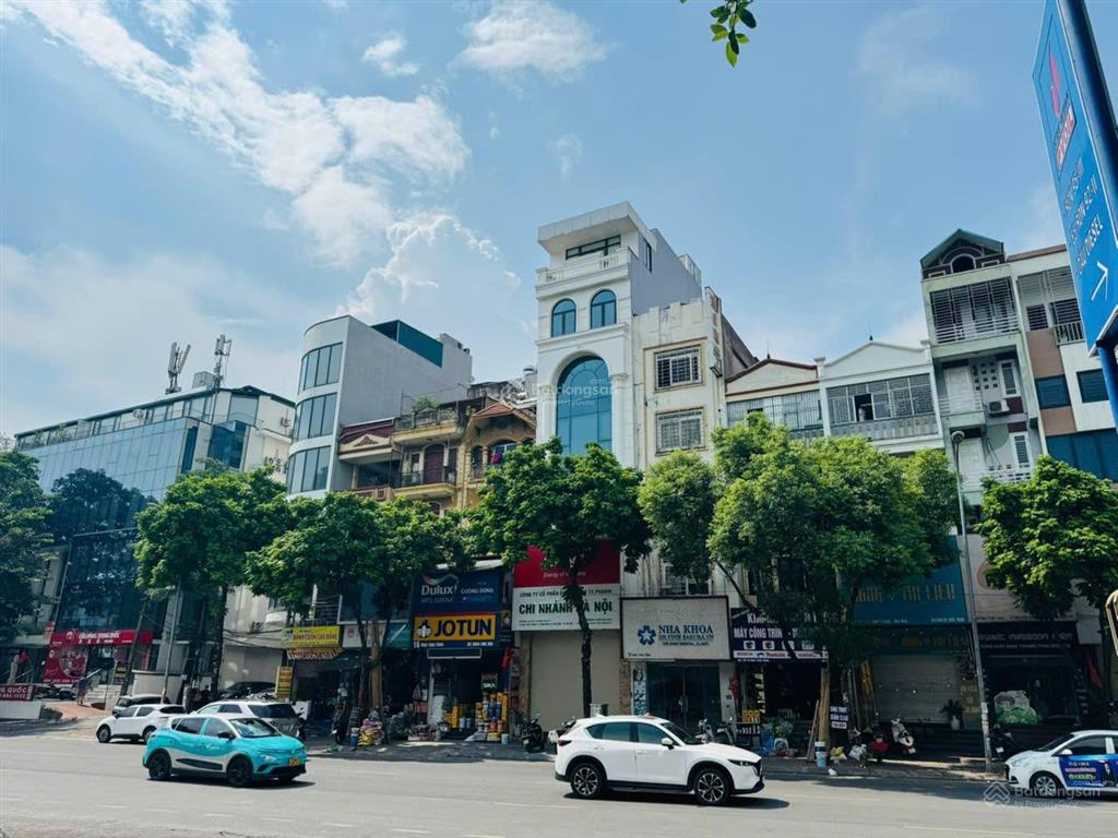 Chính chủ bán gấp 85m2 đất phố mạc thái tông, 2 mặt thoáng vỉa hè rộng, xây tòa văn phòng giá 31 tỷ