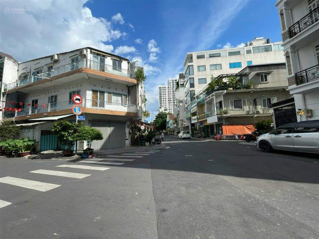 Góc 2 mặt tiền trần khánh dư + nguyễn văn nguyễn  dt 4,3m x 15m  kc 3 tầng  gía 26tỷ