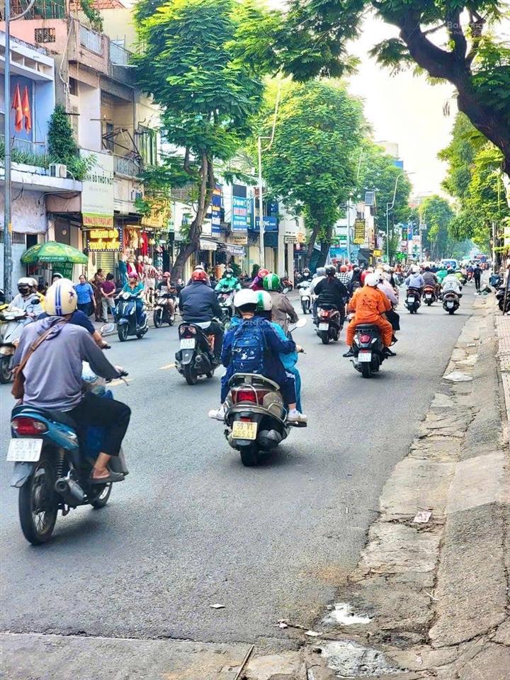 Siêu khan hiếm mt lê văn sỹ, q3 dt 8x16m  5 tầng  hđt 150tr/th  giá 28tỷ