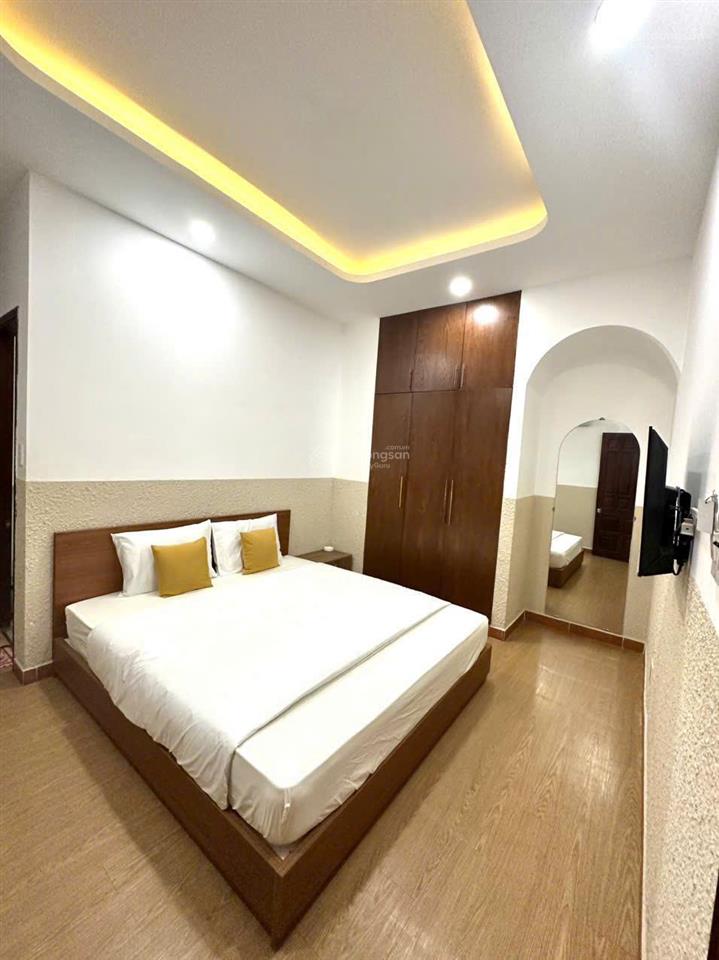 Siêu dòng tiền chdv quận 10  dt 5.5x 25m  kc 5 tầng  hđt 145 tr/tháng  gía 28 tỷ
