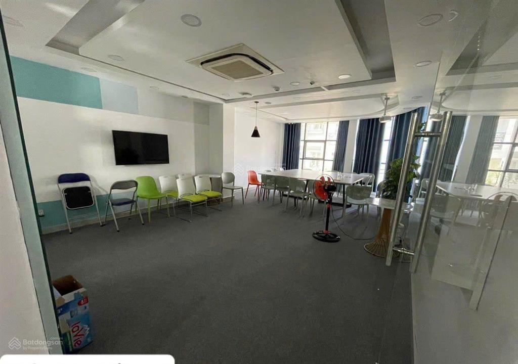 Tòa building góc 2 mặt tiền ngay lê văn sỹ  dt 7,8m x 20m kc hầm + 7 tầng  hdt 150tr/t  giá 38t