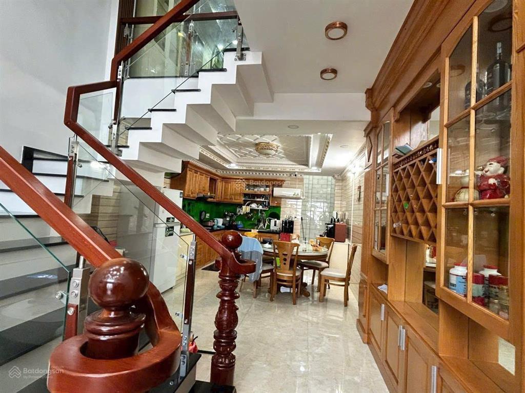 Chủ nhà bể sớm cắt lỗ 500tr nhà tại liên khu 45  tặng full nội thất có sẵn