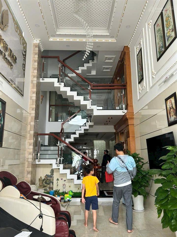 Chủ nhà bể sớm cắt lỗ 500tr nhà tại liên khu 45  tặng full nội thất có sẵn