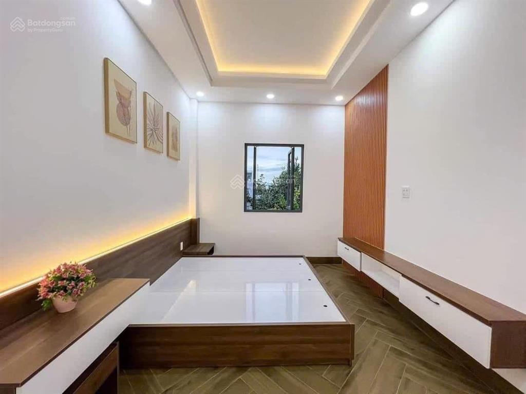 Kẹt tiền bán gấp nhà mới chỉ 1ty190tr