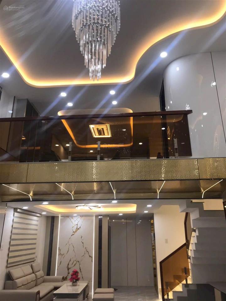 Siêu phẩm 5 tầng. thang máy. 5.5x14.hẻm 6m tặng full nội thất. ở liền. tại bùi quang là gò vấp