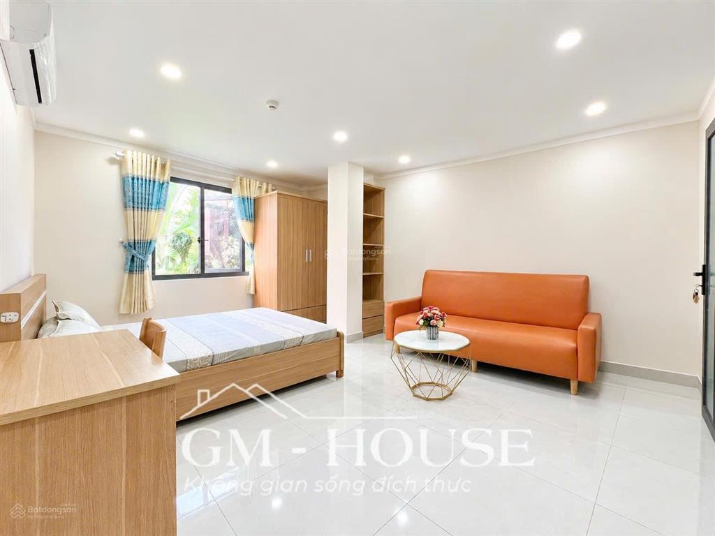 Cho thuê căn hộ cửa sổ siêu thoáng full nội thất ngay trung tâm tiện di chuyển q1, q2