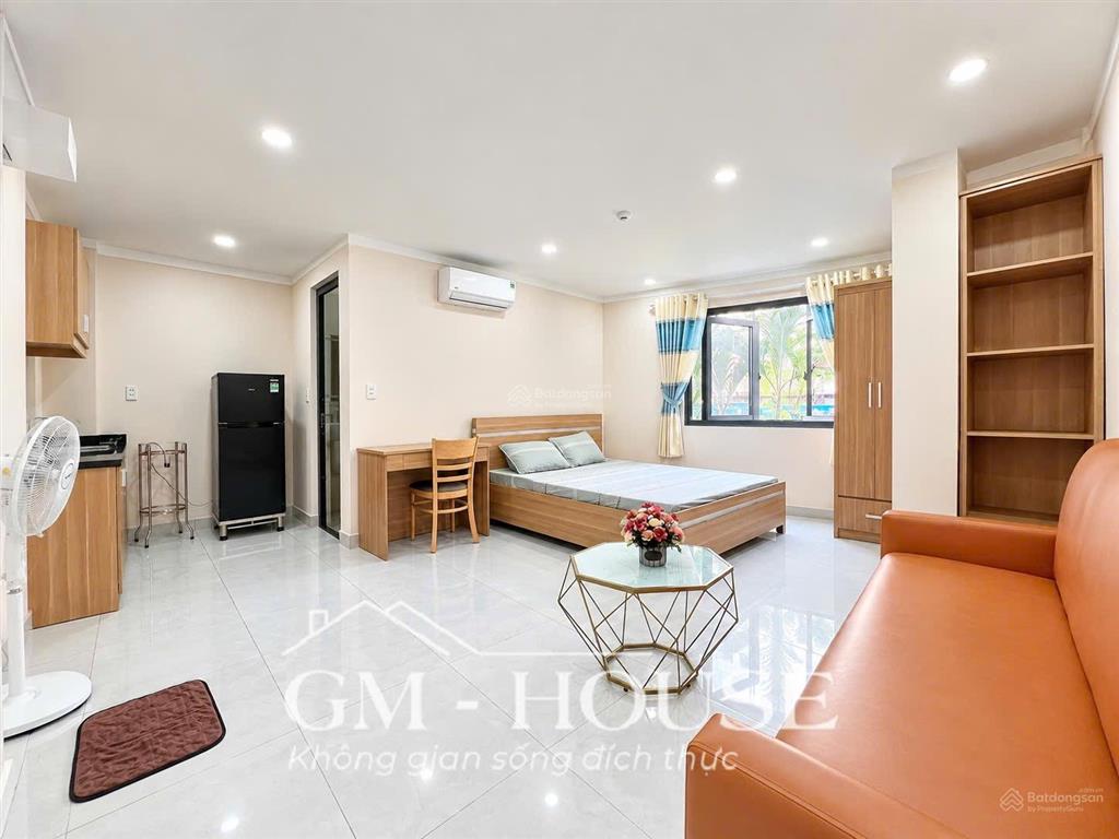 Cho thuê căn hộ cửa sổ siêu thoáng full nội thất ngay trung tâm tiện di chuyển q1, q2