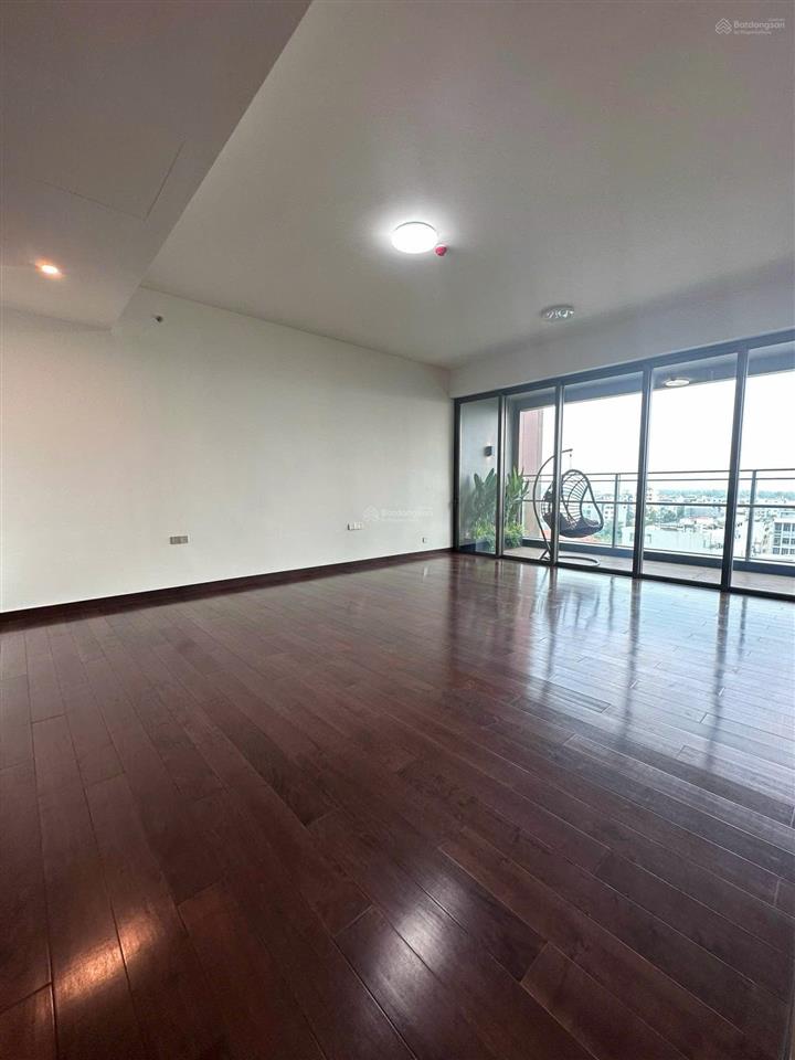 Độc quyền bán căn hộ define 4pn tầng trung luxury