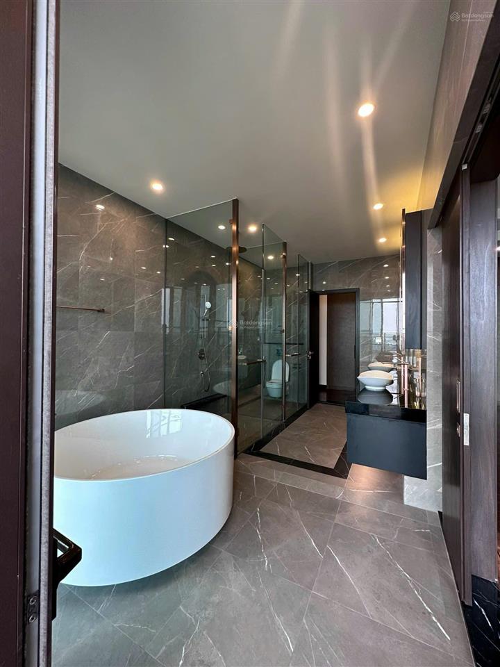 Độc quyền bán căn hộ define 4pn tầng trung luxury