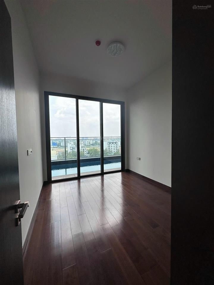 Độc quyền bán căn hộ define 4pn tầng trung luxury