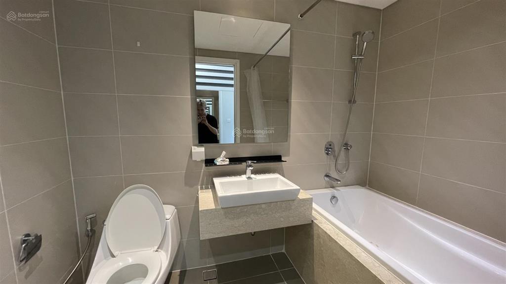 Cho thuê căn 2pn đảo kim cương view pháo hoa quận 1