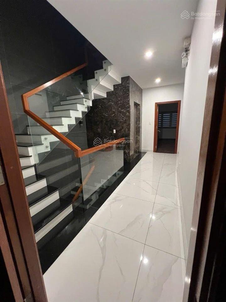 Siêu phẩm mặt tiền tên lửa, khu vip bình tân, 5x20m, 5 tầng thang máy xịn, gần aeon mall, 29.xxtỷ