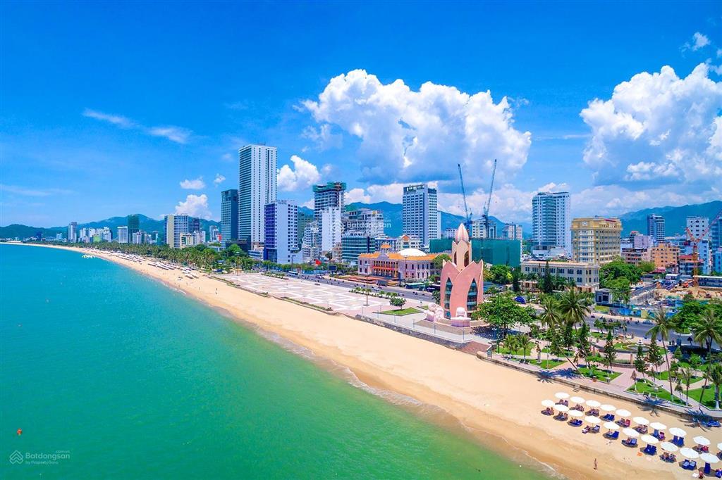 Bán nhà chính chủ 75,3m2 mặt tiền đường 16m gần vinpearl nha trang