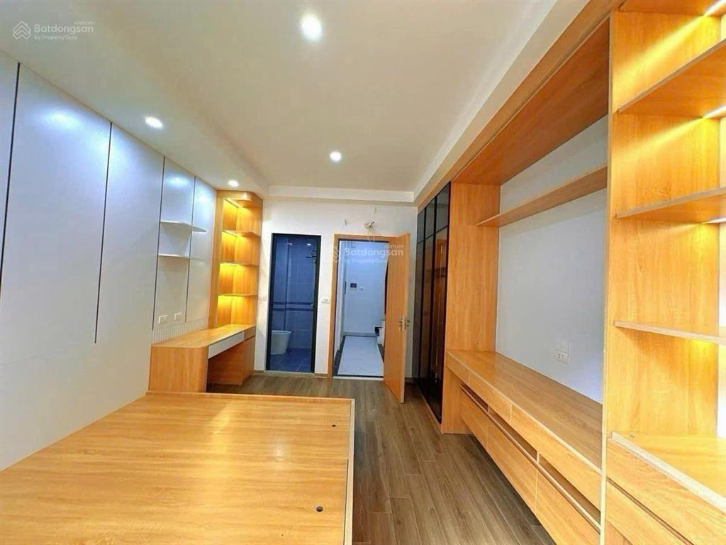 Nhà thang máy6 tầngphố phạm văn đồngfull nội thấtcầu giấynhỉnh 10 tỷ có thương lượng