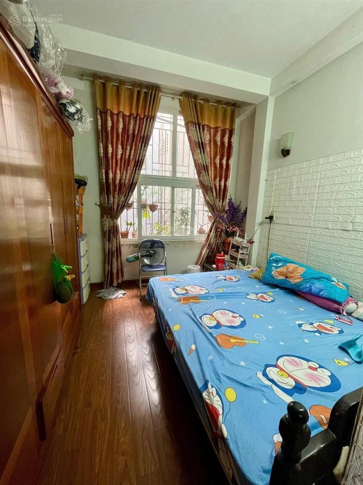 Nhà dân xây  mai dịch  cầu giấy  5 tầng  full nội thất  giá nhỉnh 8 tỷ có thương lượng