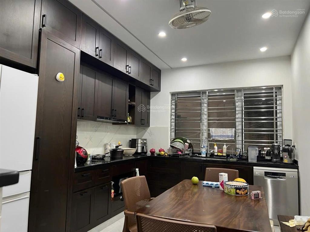 Siêu đẹptrung tâm cầu giấy2 mặt thoáng trước sau50m ra phốnhà còn mới đẹpnôi thất xịnnhỉnh 12