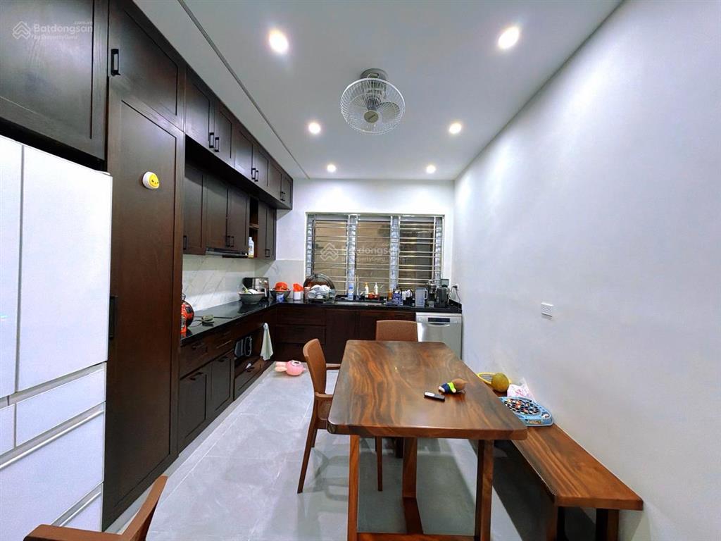 Siêu đẹptrung tâm cầu giấy2 mặt thoáng trước sau50m ra phốnhà còn mới đẹpnôi thất xịnnhỉnh 12