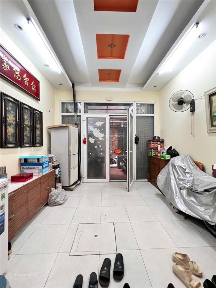 Bán nhà riêng tại trần duy hưng, giá chỉ nhỉnh 13 tỷ 50m2 5 tầng dân xây có thương lượng tốt