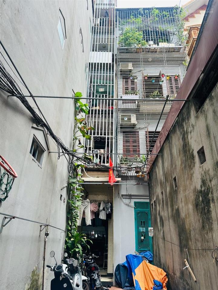 Nhà 5 tầng, phố khúc thừa dụ, cầu giấy, 40m2, dân xây chắc chắn, nhỉnh 11 tỷ có thương lượng tốt